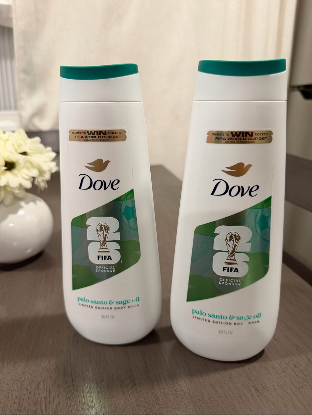 Dove Palo Santo & Sage Oil Body Wash - White/Green